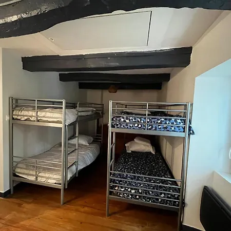 La Maison Des Artistes بيت للعطل *
